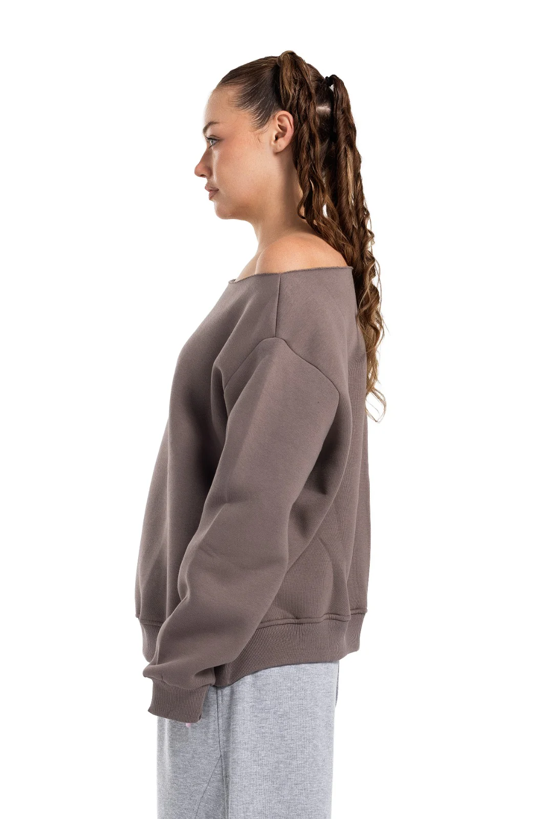 Initials Off-Shoulder Sweatshirt - Image 7