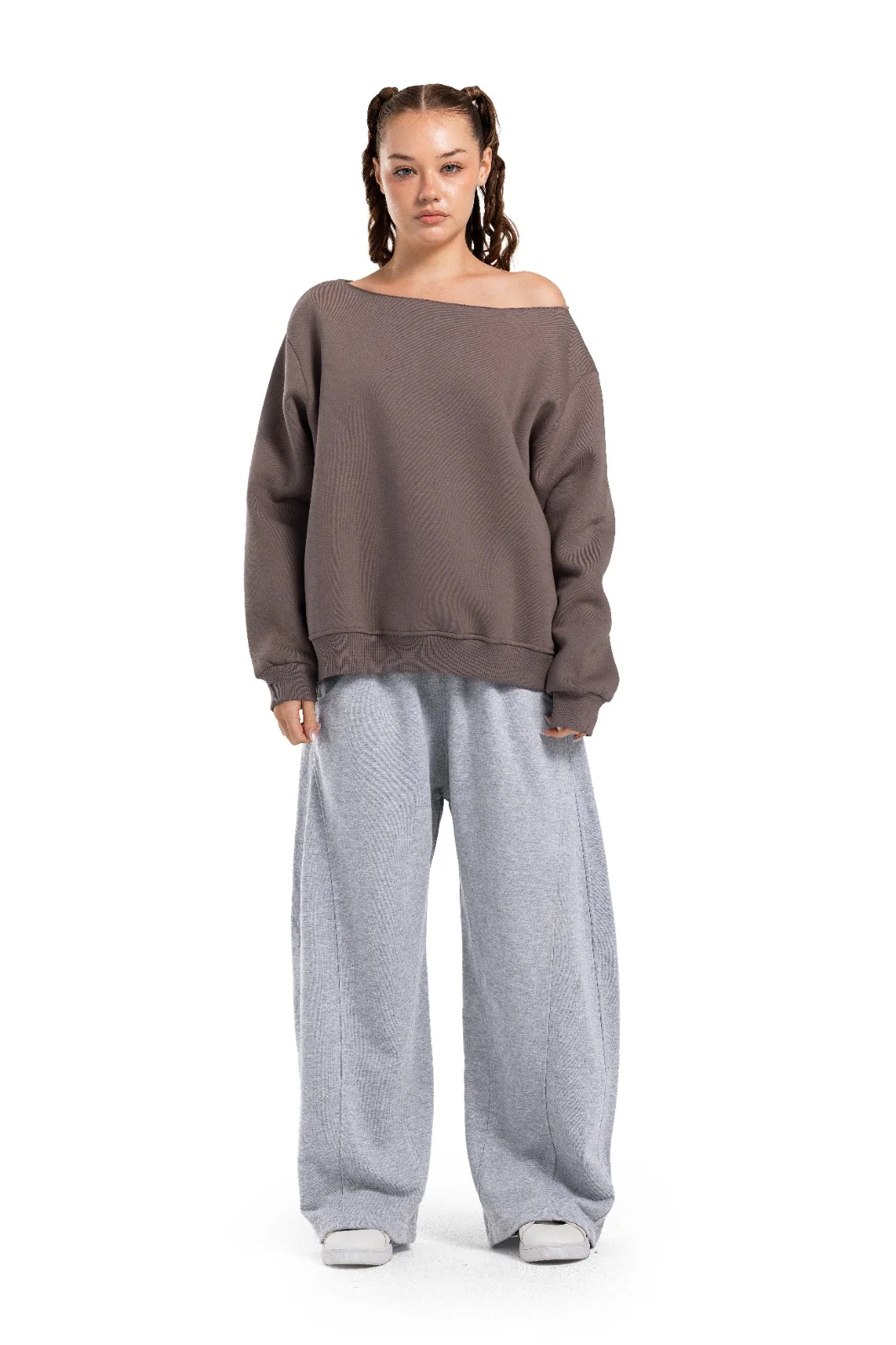 Initials Off-Shoulder Sweatshirt - Image 9